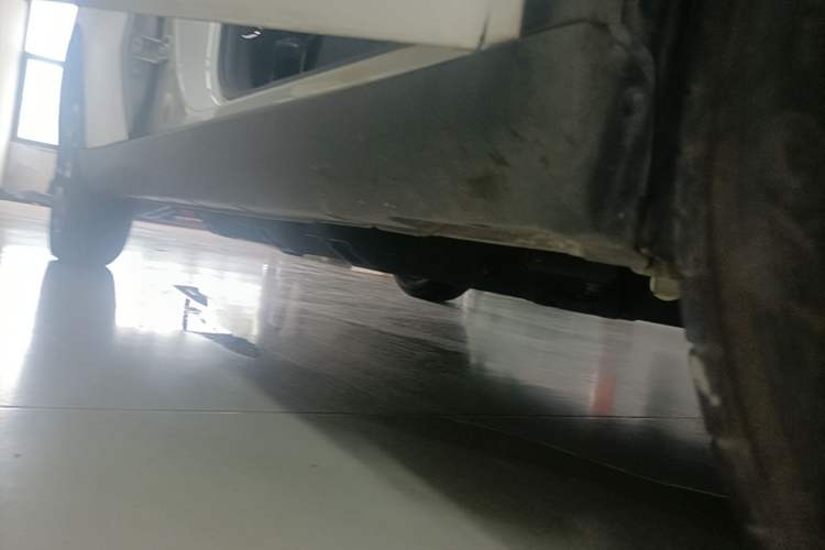 Used NETA V 2021 Long-Range Industry Custom Edition Right Side Sill