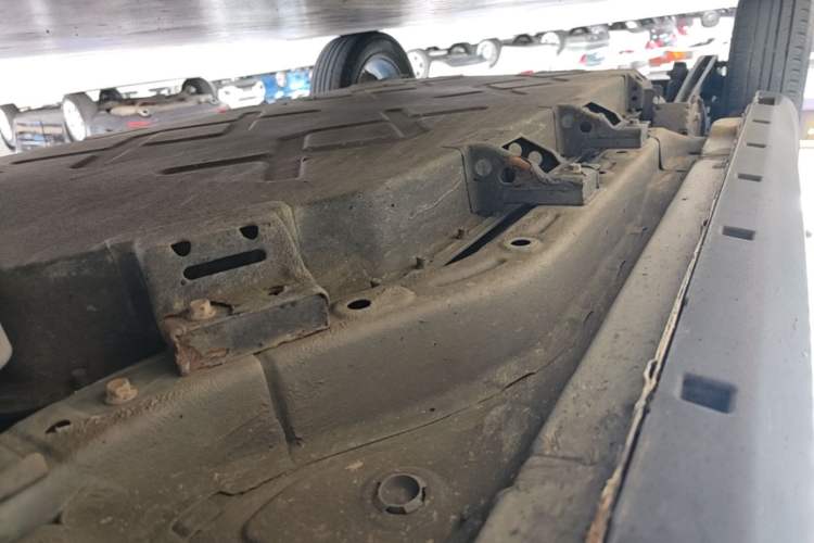 Used NETA V 2021 Standard Range Entertainment Version – Upgraded Model Right Side Sill
