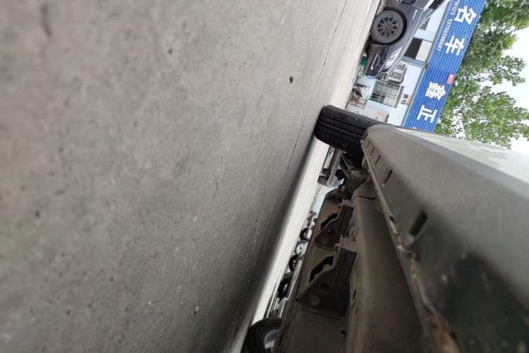 Used NETA V 2021 Long-Range Smart Edition Right Side Sill
