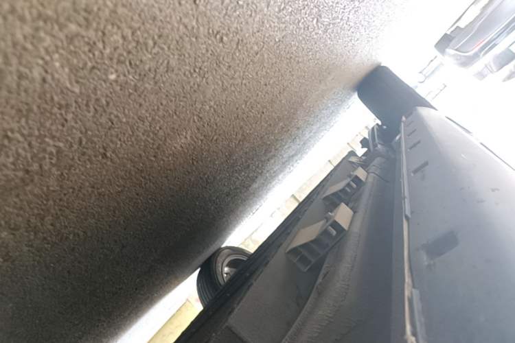 Used NETA V 2021 Standard Range Entertainment Edition Right Side Sill