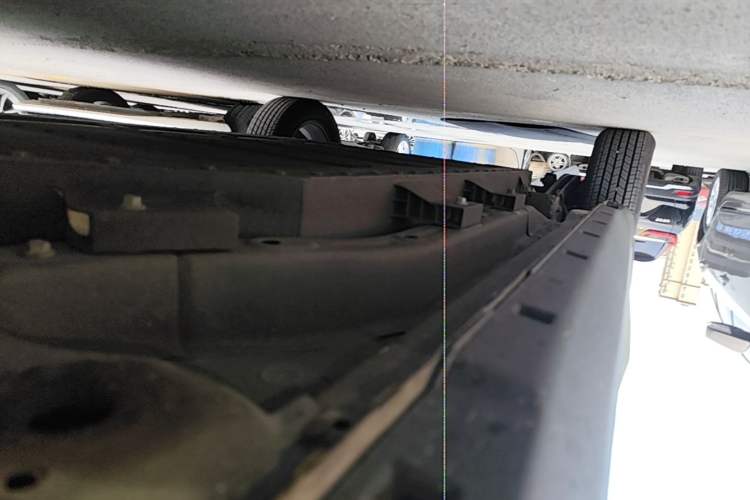 Used NETA V 2021 Standard Range Entertainment Version – Upgraded Model Right Side Sill