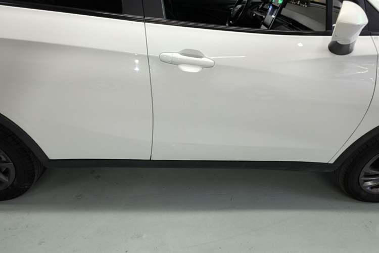 Used NETA V 2021 Standard Range Entertainment Version – Upgraded Model Right Side Sill