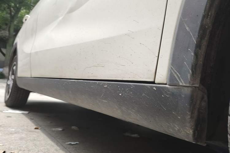 Used NETA V 2021 Long-Range Entertainment Edition Right Side Sill