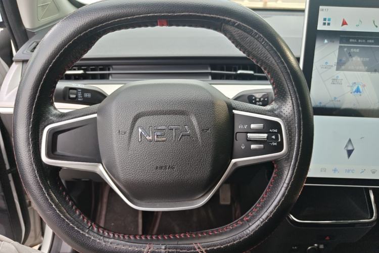 Used NETA V 2021 Standard Range Entertainment Version – Upgraded Model Steering Wheel