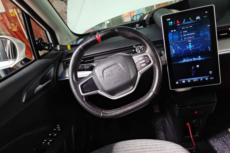 Used NETA V 2021 Standard Range Entertainment Version – Upgraded Model Steering Wheel