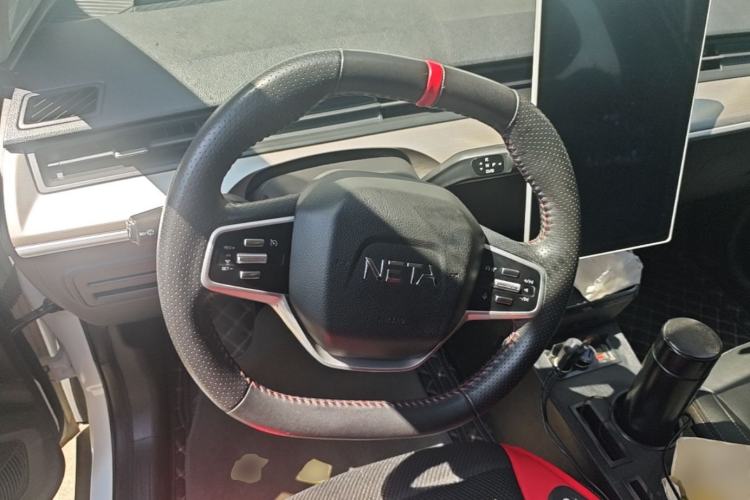 Used NETA V 2021 Standard Range Entertainment Version – Upgraded Model Steering Wheel