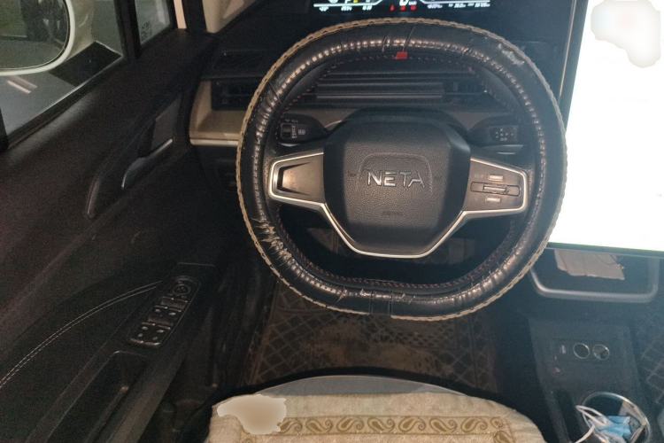 Used NETA V 2021 Standard Range Entertainment Version – Upgraded Model Steering Wheel
