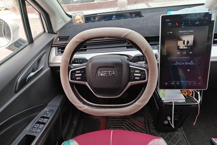 Used NETA V 2021 Long-Range Entertainment Edition Upgrade Model Steering Wheel