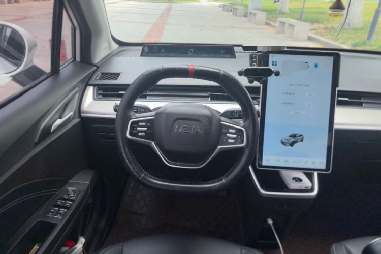 Used NETA V 2021 Long-Range Entertainment Edition Upgrade Model Steering Wheel