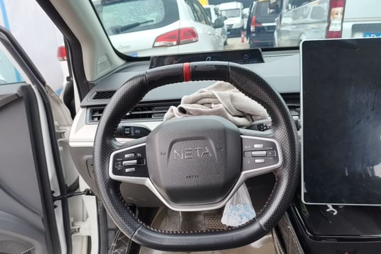 Used NETA V 2021 Long-Range Entertainment Edition Upgrade Model Steering Wheel