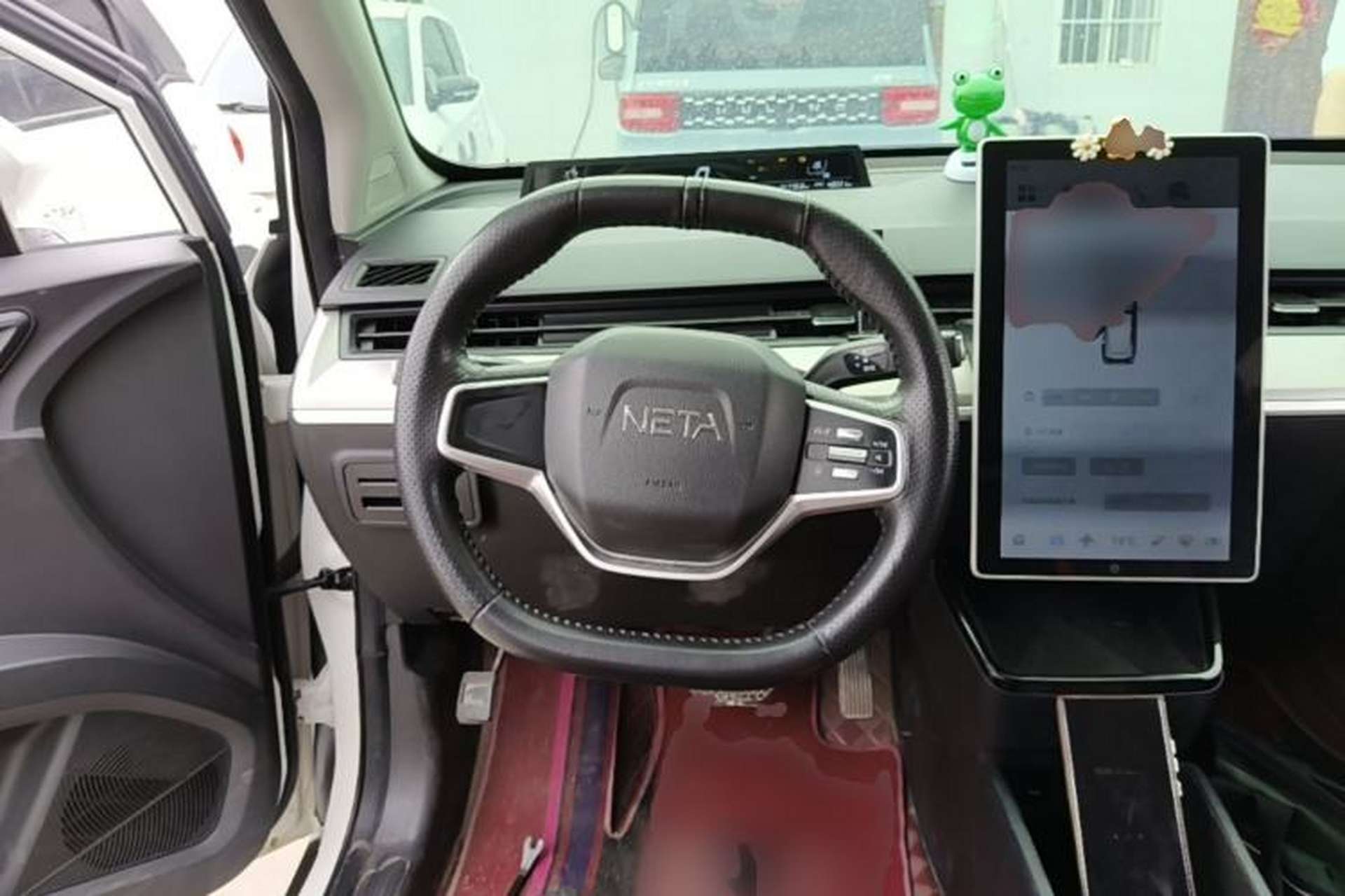 Used NETA V 2021 Standard Range Entertainment Edition Steering Wheel