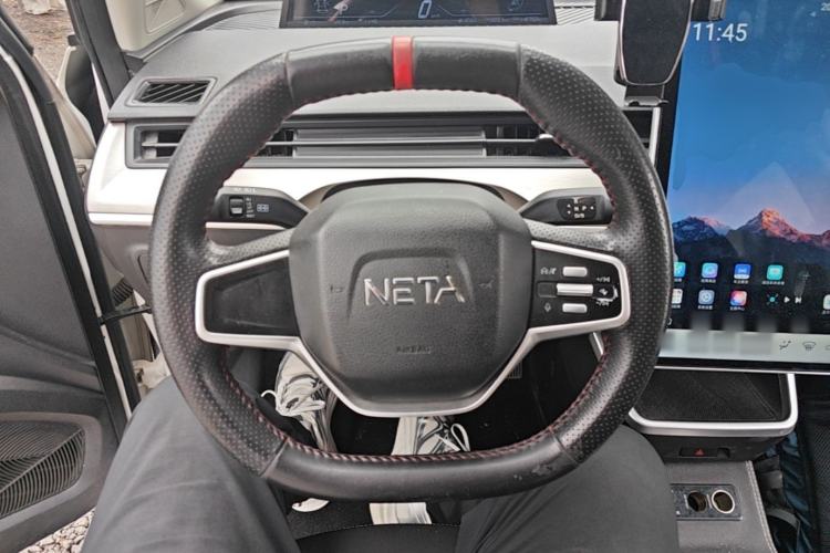 Used NETA V 2021 Standard Range Entertainment Version – Upgraded Model Steering Wheel