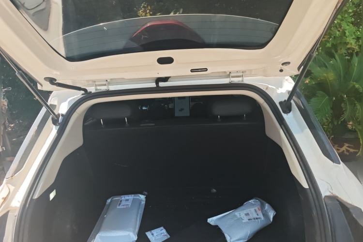 Used NETA V 2021 Long-Range Smart Edition Upgrade Model Trunk