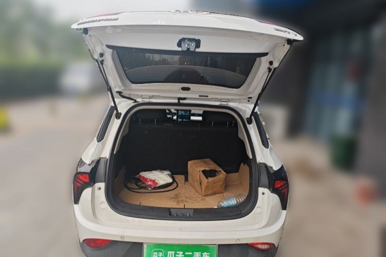 Used NETA V 2021 Standard Range Entertainment Version – Upgraded Model Trunk