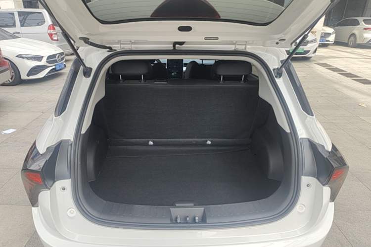Used NETA V 2021 Long-Range Entertainment Edition Upgrade Model Trunk