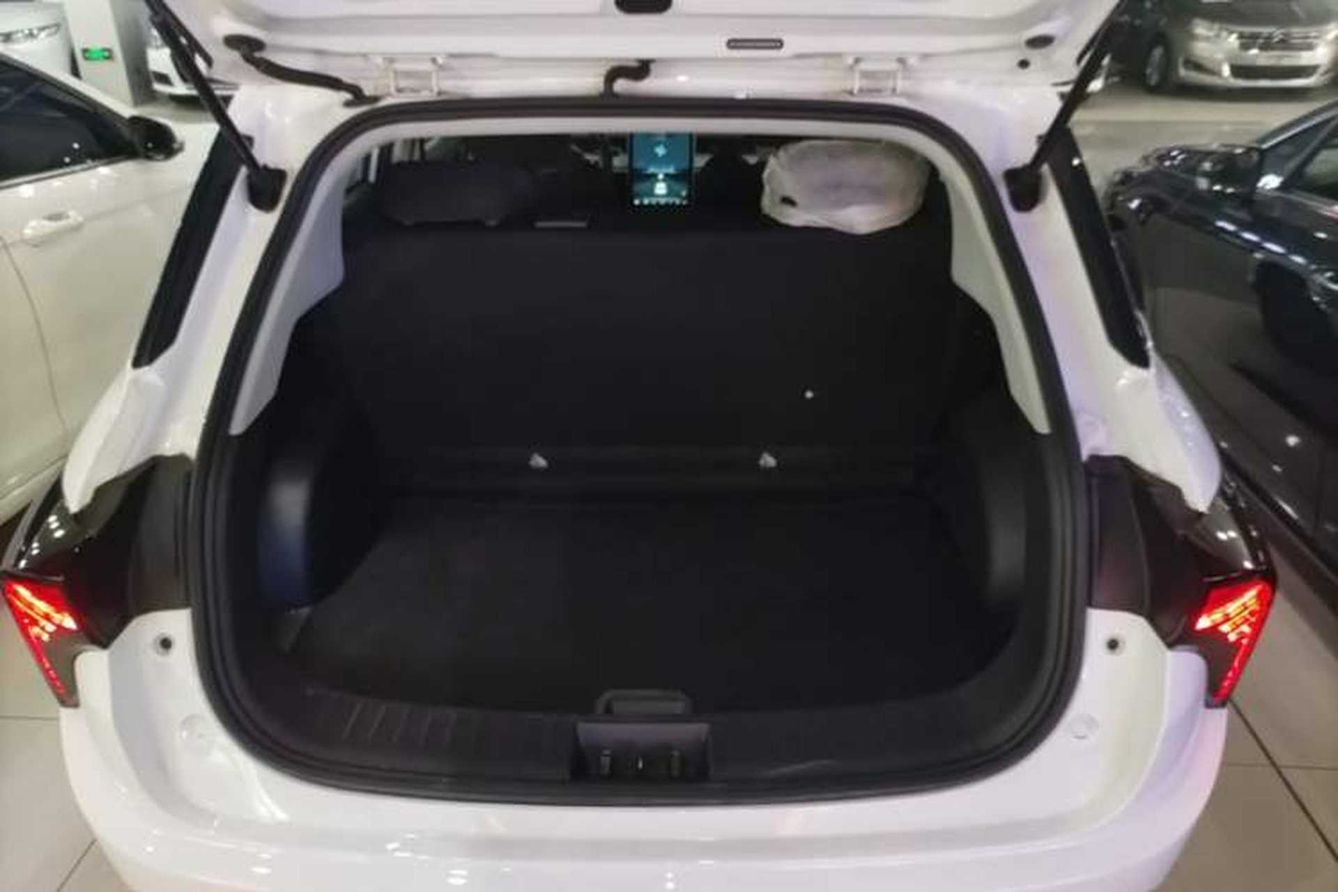 Used NETA V 2021 Standard Range Entertainment Version – Upgraded Model Trunk