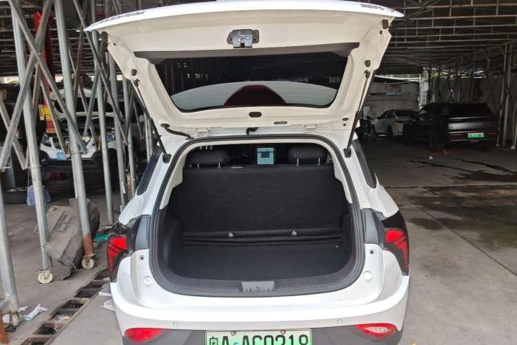 Used NETA V 2021 Standard Range Entertainment Version – Upgraded Model Trunk