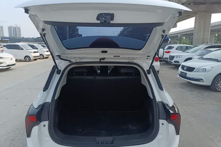 Used NETA V 2021 Standard Range Entertainment Version – Upgraded Model Trunk
