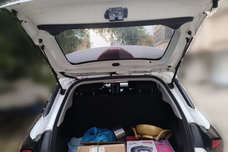 Used NETA V 2021 Standard Range Entertainment Version – Upgraded Model Trunk