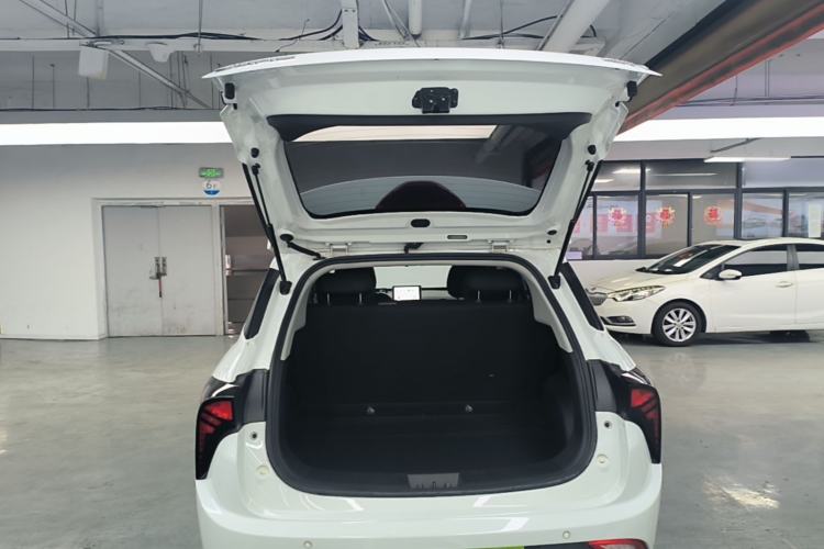 Used NETA V 2021 Standard Range Entertainment Version – Upgraded Model Trunk