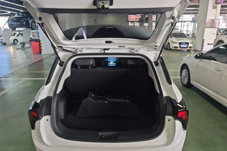 Used NETA V 2021 Long-Range Entertainment Edition Upgrade Model Trunk