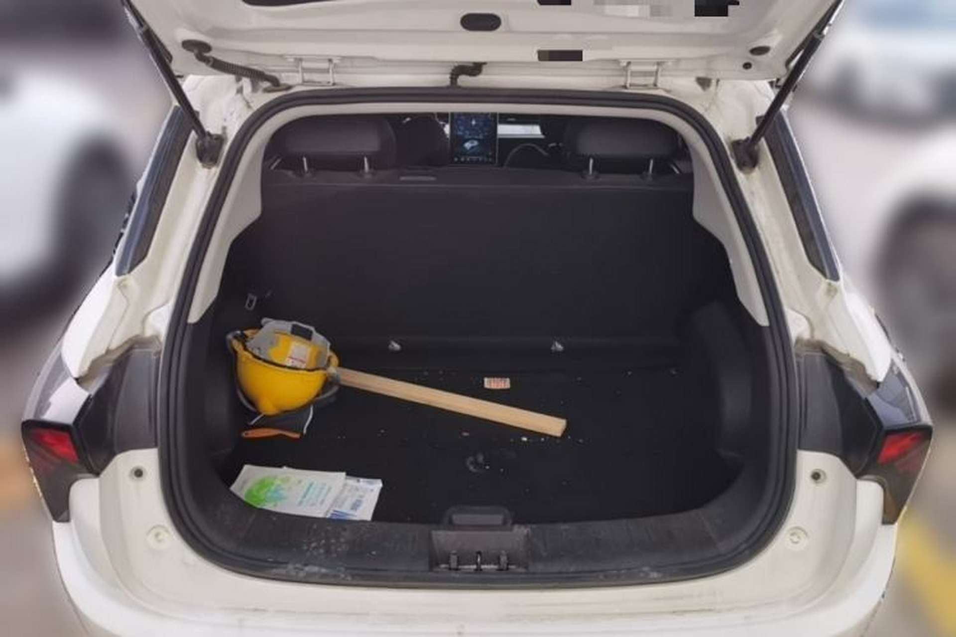 Used NETA V 2021 Long-Range Entertainment Edition Upgrade Model Trunk