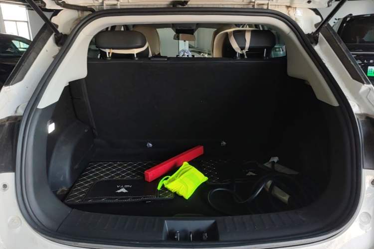 Used NETA V 2021 Long-Range Entertainment Edition Upgrade Model Trunk