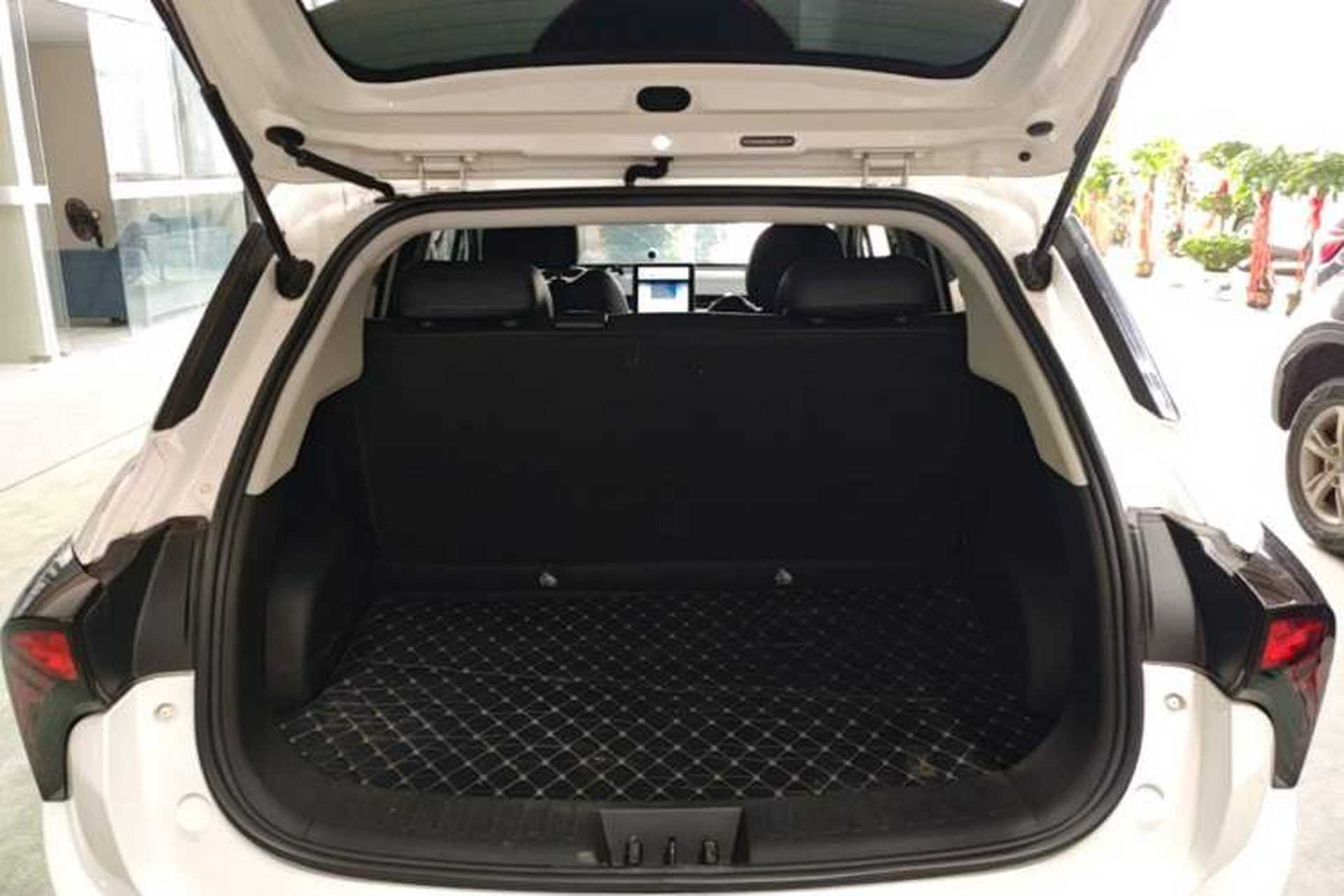 Used NETA V 2021 Long-Range Entertainment Edition Upgrade Model Trunk