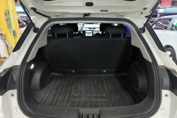 Used NETA V 2021 Standard Range Entertainment Version – Upgraded Model Trunk