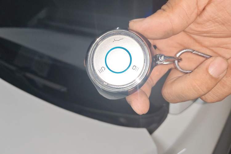 Used NETA V 2021 Long-Range Entertainment Edition Upgrade Model Vehicle Key
