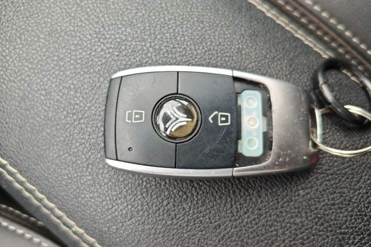 Used NETA V 2021 Long-Range Entertainment Edition Upgrade Model Vehicle Key