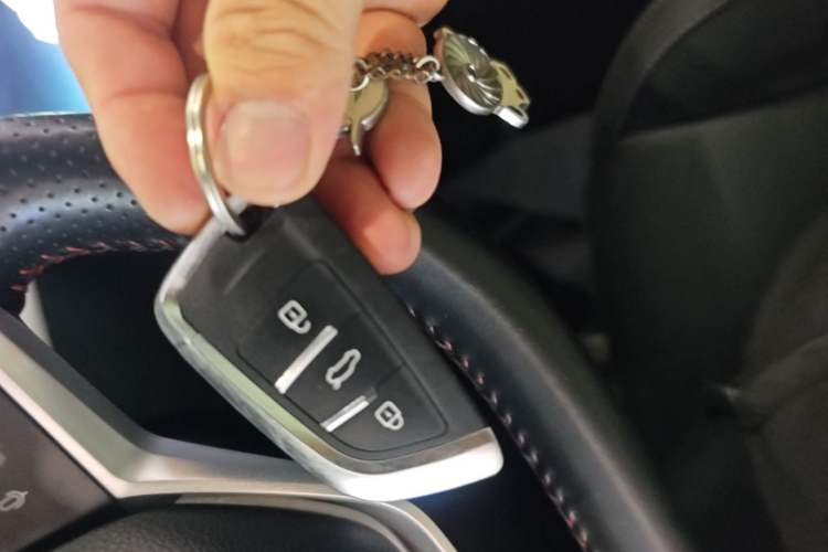 Used NETA V 2021 Long-Range Entertainment Edition Upgrade Model Vehicle Key