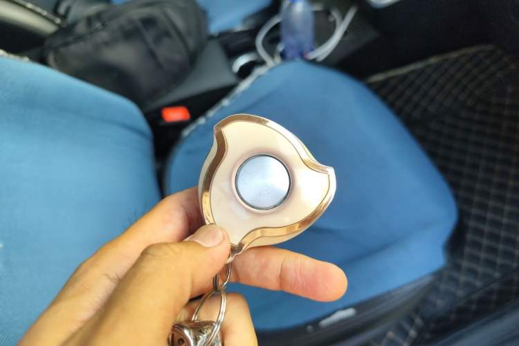 Used NETA V 2021 Long-Range Entertainment Edition Upgrade Model Vehicle Key