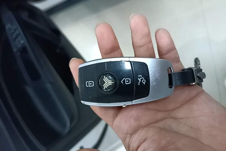 Used NETA V 2021 Standard Range Entertainment Version – Upgraded Model Vehicle Key