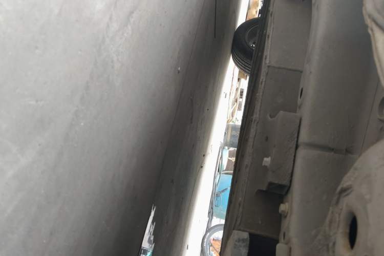 Used NETA V 2021 Standard Range Entertainment Edition Chassis Front Right