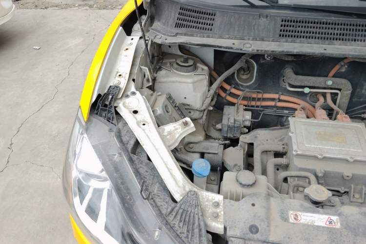 Used NETA V 2021 Standard Range Entertainment Edition Engine Bay Right