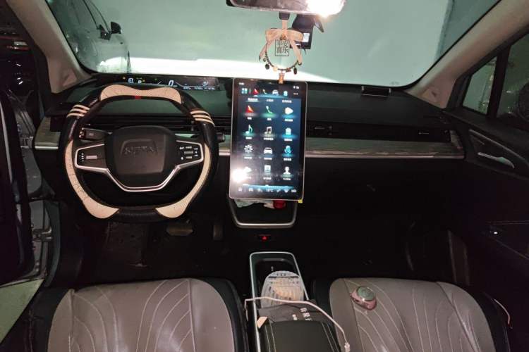 Used NETA V 2022 Chao 400 Lite Center Console