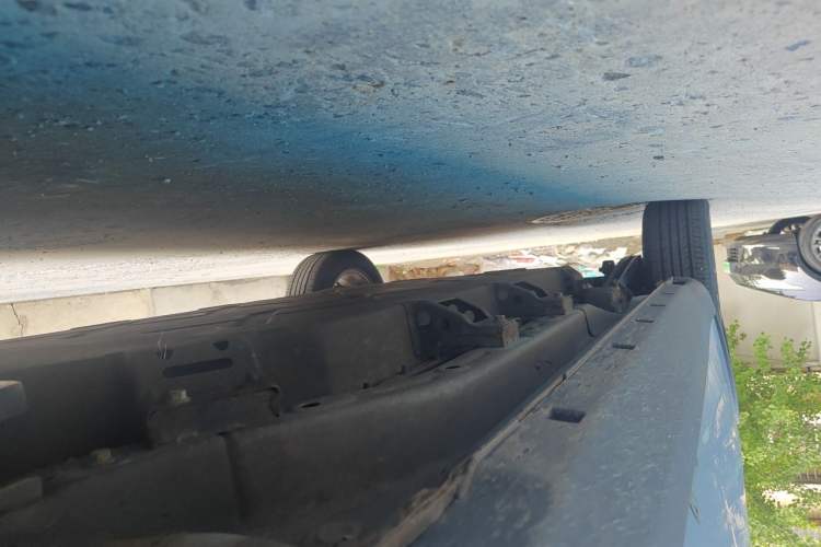 Used NETA V 2022 Standard Range Industry Custom Edition Chassis Front Right
