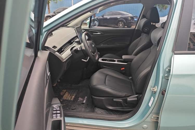 Used NETA V 2022 Chao 300 Lite Ternary Lithium Driver Seat