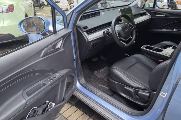 Used NETA V 2022 Chao 300 Lite Ternary Lithium Driver Seat