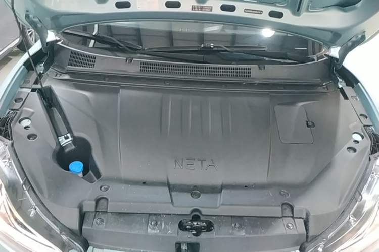 Used NETA V 2022 Chao 300 Lite Lithium Iron Phosphate Engine Bay