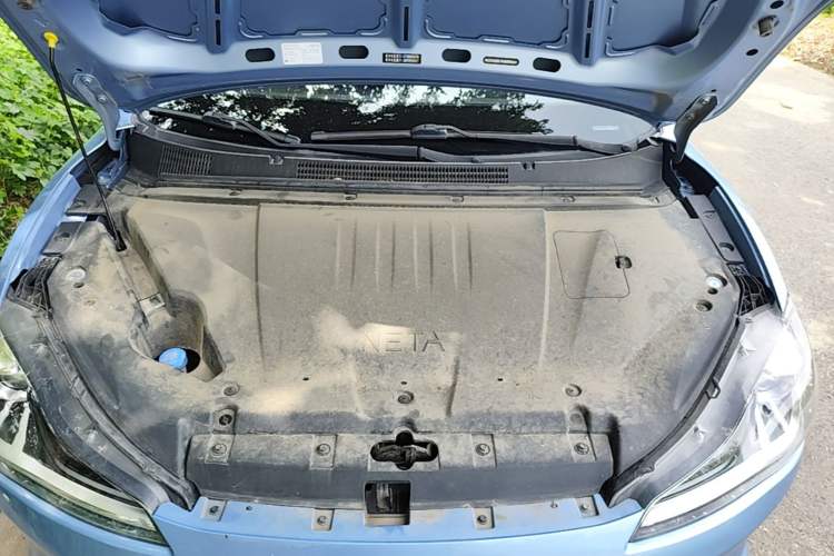 Used NETA V 2022 Chao 300 Lite Lithium Iron Phosphate Engine Bay