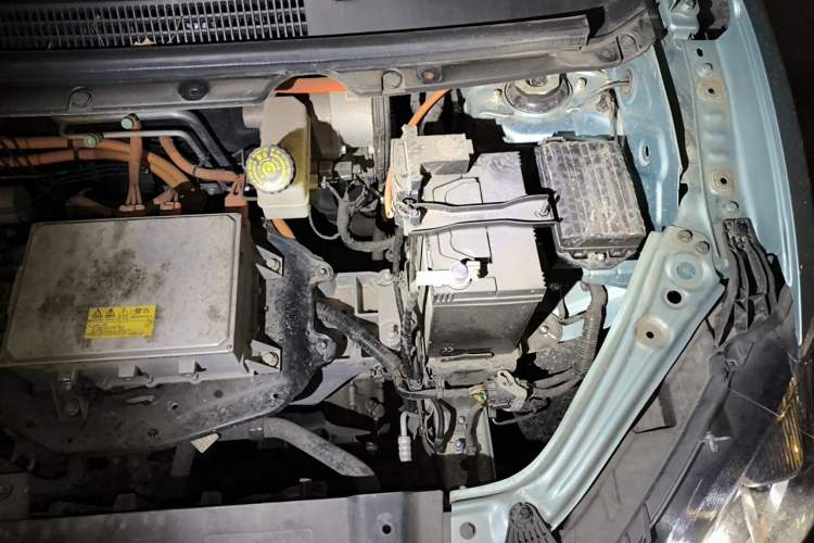 Used NETA V 2022 Chao 400 Lite Engine Bay Left