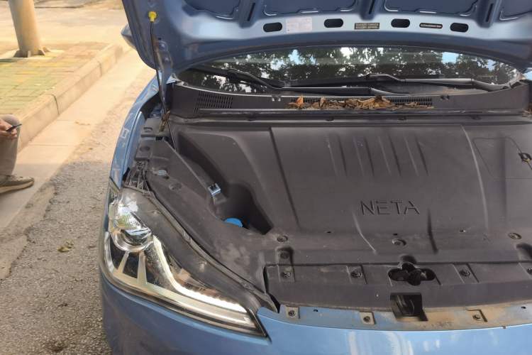 Used NETA V 2022 Chao 300 Lite Ternary Lithium Engine Bay Right