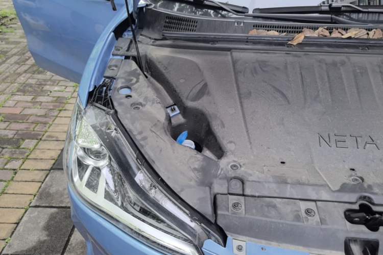Used NETA V 2022 Chao 300 Lite Ternary Lithium Engine Bay Right