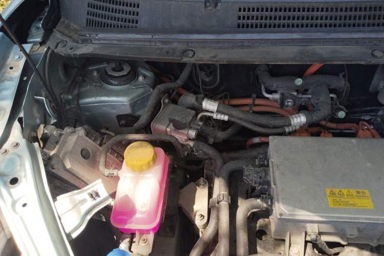 Used NETA V 2022 Pro Long-Range Smart Edition Engine Bay Right