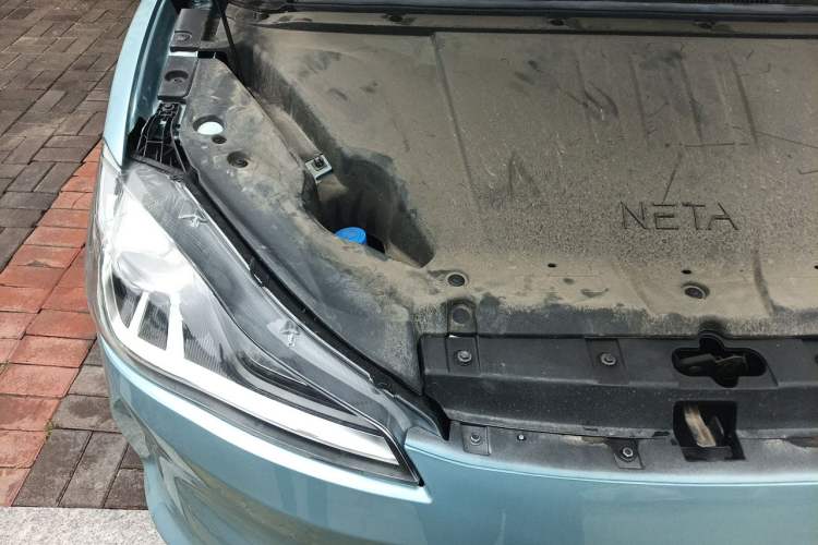 Used NETA V 2022 Chao 400 Lite Engine Bay Right
