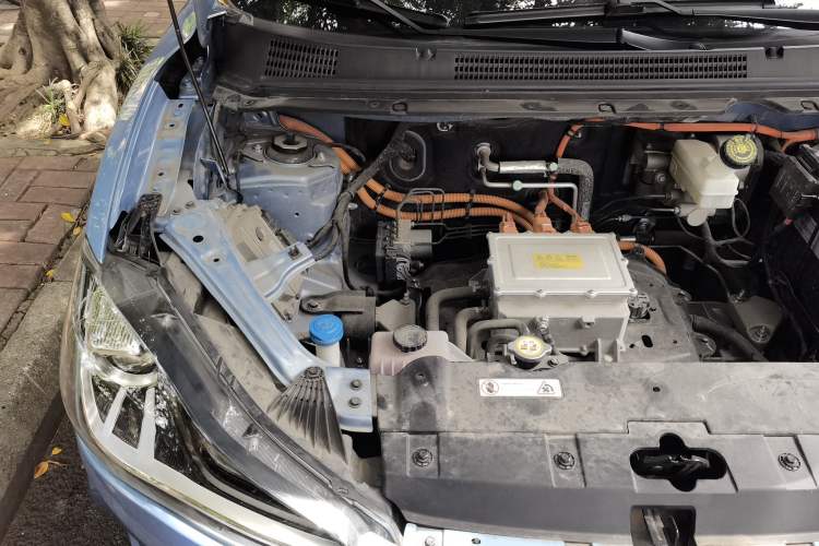Used NETA V 2022 Chao 300 Lite Ternary Lithium Engine Bay Right