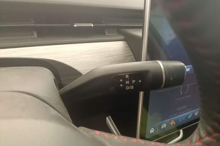 Used NETA V 2022 Chao 300 Lite Ternary Lithium Gear Lever