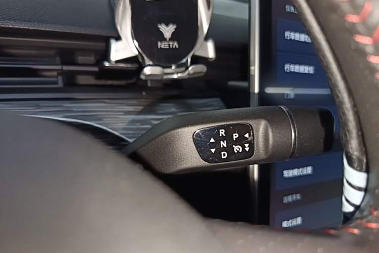 Used NETA V 2022 Chao 400 Lite Gear Lever
